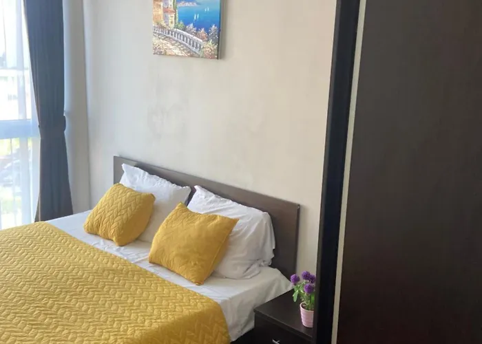 Sunny Plaza 100 M Sea Apartament