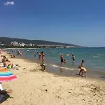 Sunny Plaza 100 M Sea