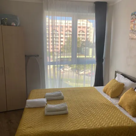 Sunny Plaza 100 M Sea * Slantchev Briag