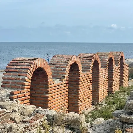 Sunny Plaza 100 M Sea Солнечный берег